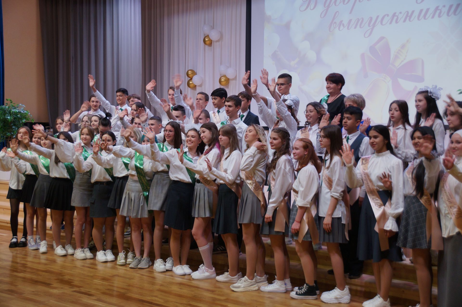Цареводагы «Прогресс» лицеенда соңгы кыңгырау