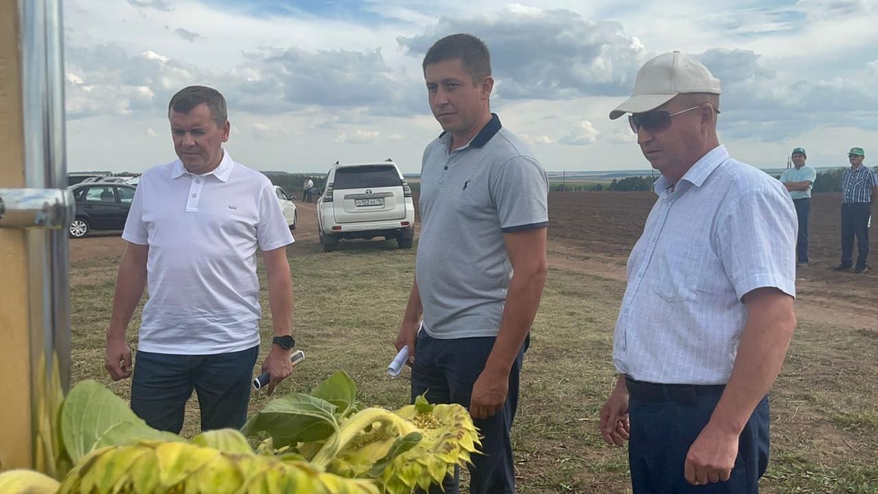 Заместитель Премьер-министра РТ - министр сельского хозяйства и продовольствия РТ Марат Зяббаров прибыл с рабочей поездкой в Пестречинский муниципальный район