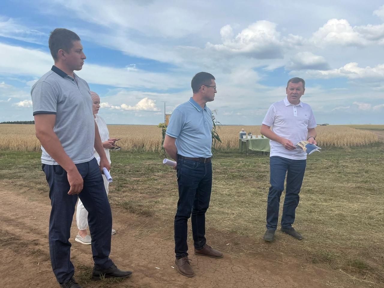 Заместитель Премьер-министра РТ - министр сельского хозяйства и продовольствия РТ Марат Зяббаров прибыл с рабочей поездкой в Пестречинский муниципальный район