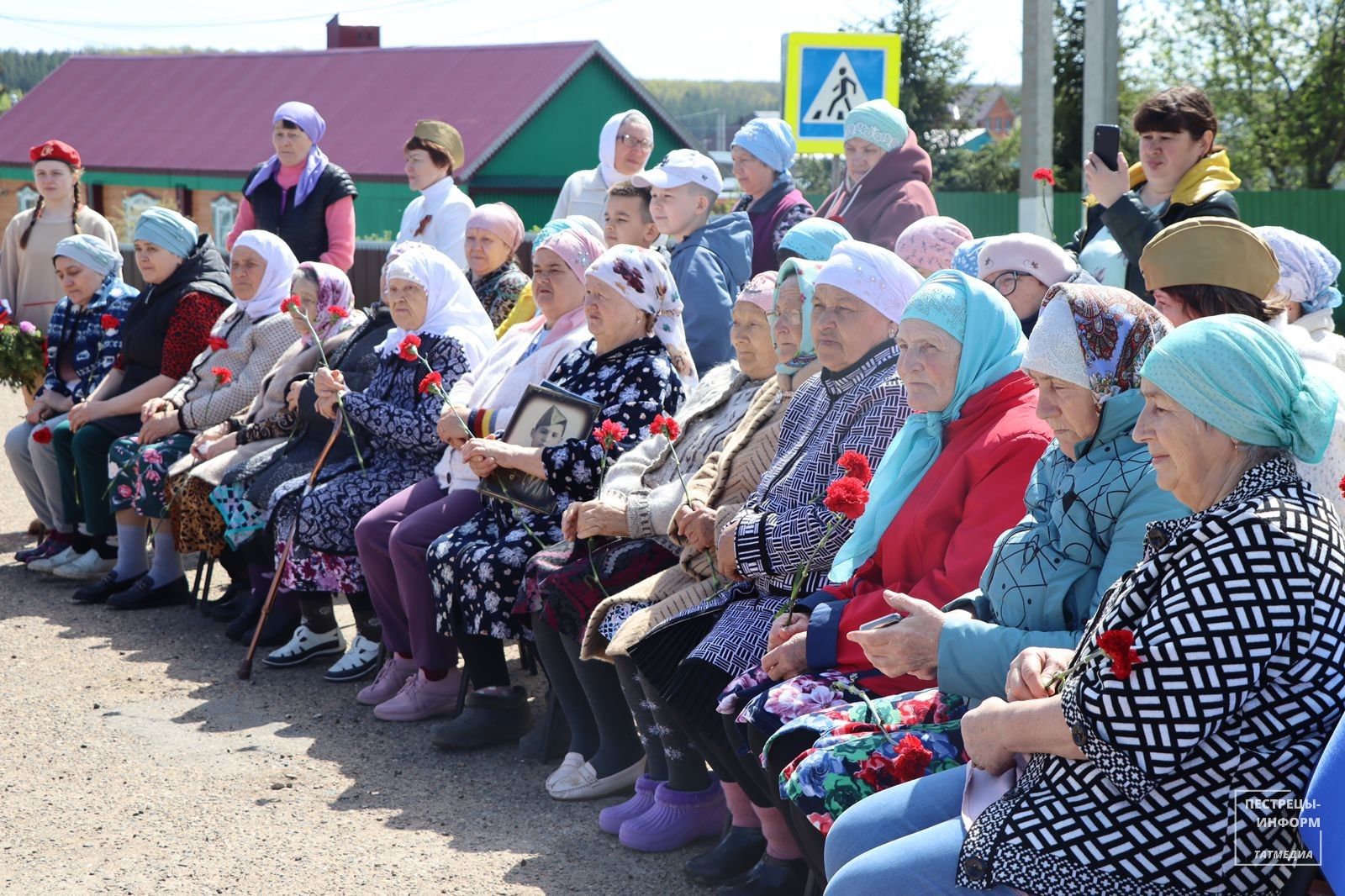 Открытие памятников