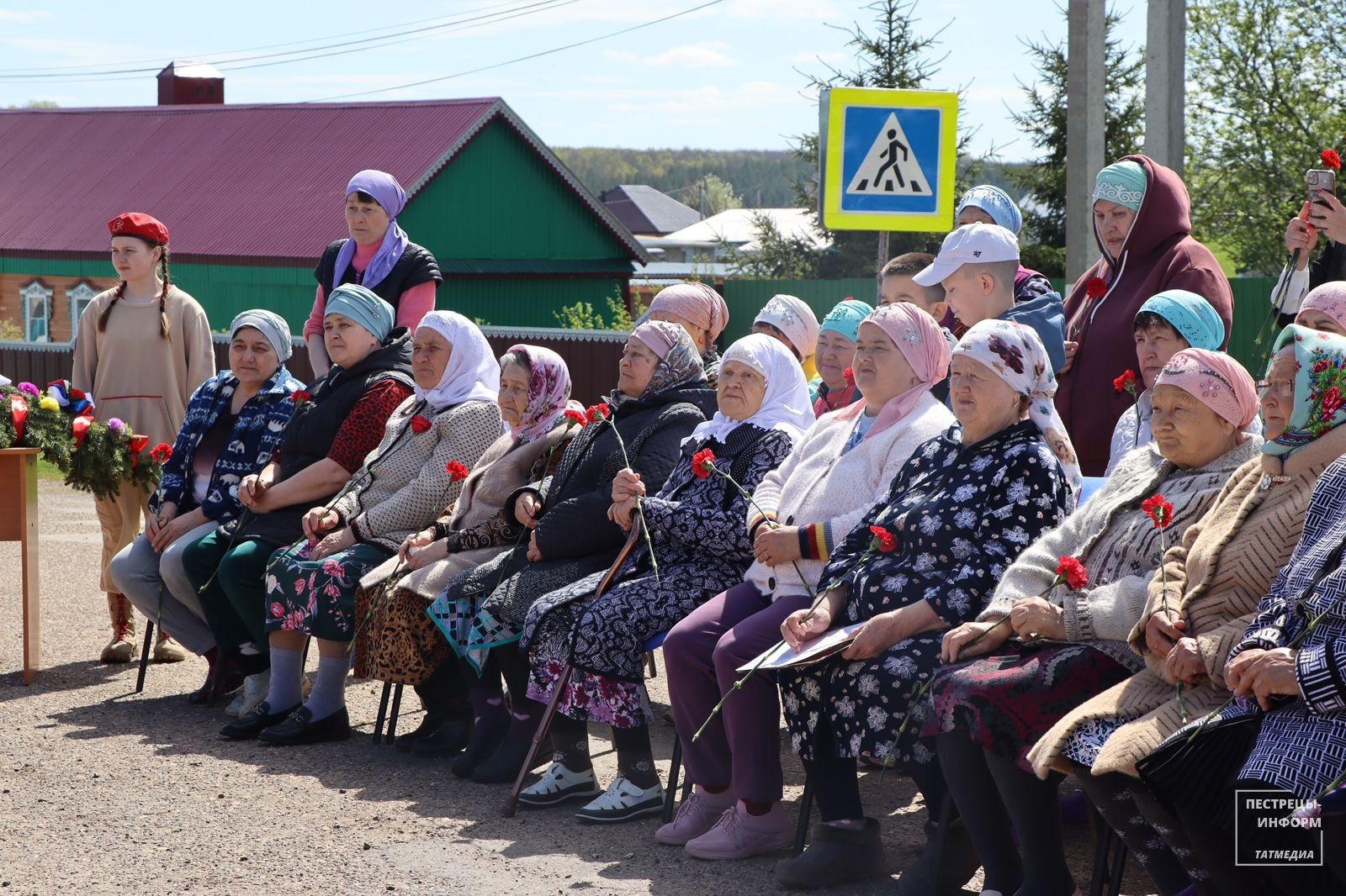 Открытие памятников