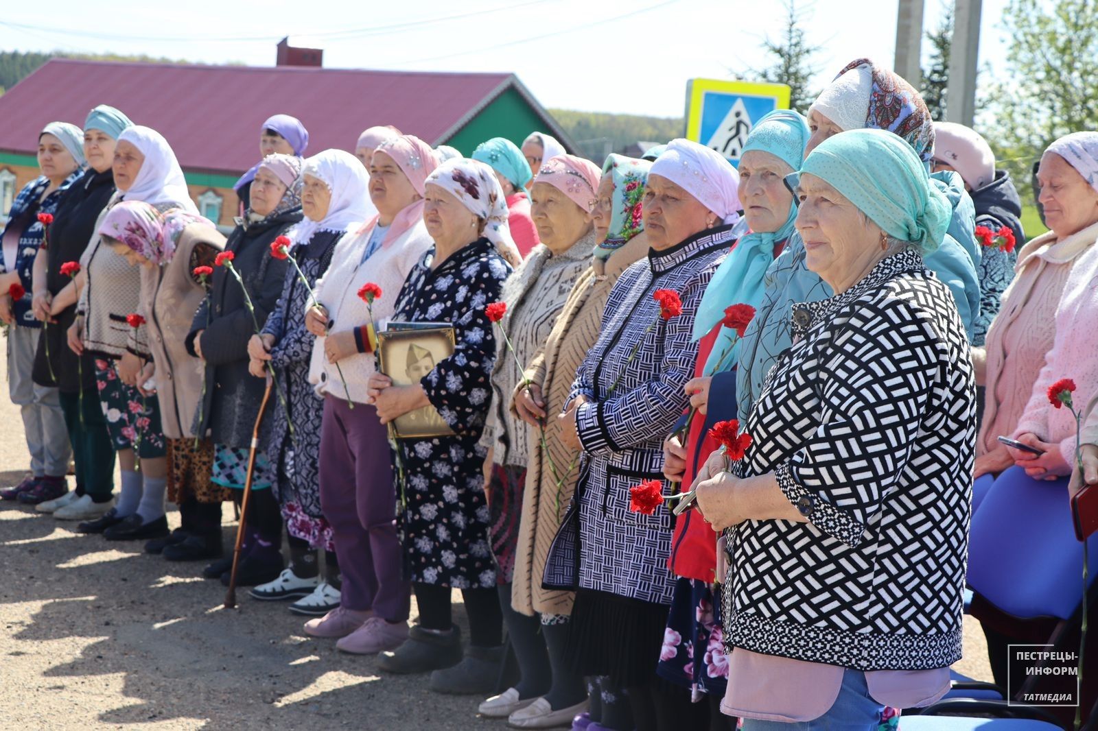 Открытие памятников
