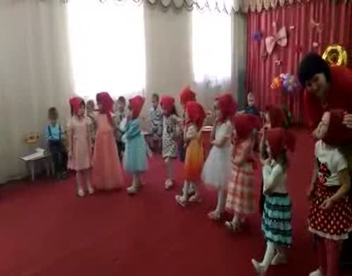 Воспитанники детского сада «Каенкай» подарили мамам праздник (фото+видео)