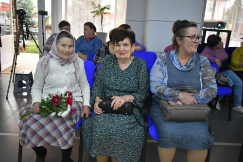 Для пестречинских пожилых организуют выставку и кинопоказ
