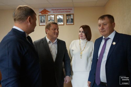 Пестречинские страховщики отмечают сегодня профессиональный праздник