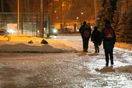 Пестречинцев просят быть осторожными в предстоящие снегопады, метель и гололед