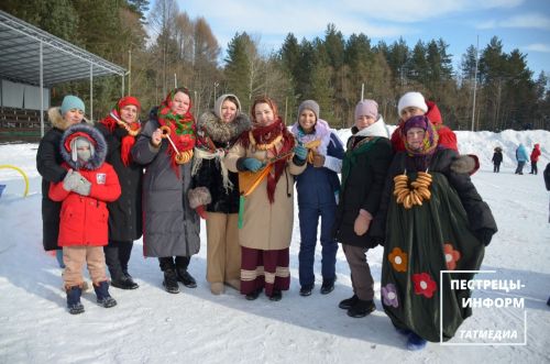 В Пестрецах в сосновом бору отметили Масленицу