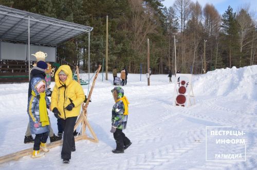 В Пестрецах в сосновом бору отметили Масленицу