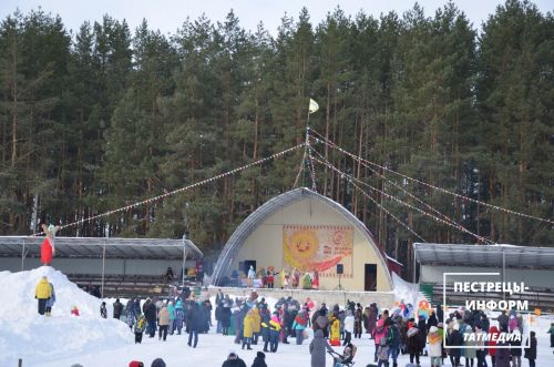 В Пестрецах в сосновом бору отметили Масленицу