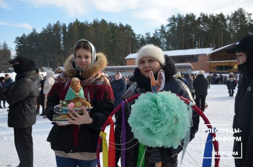 В Пестрецах в сосновом бору отметили Масленицу
