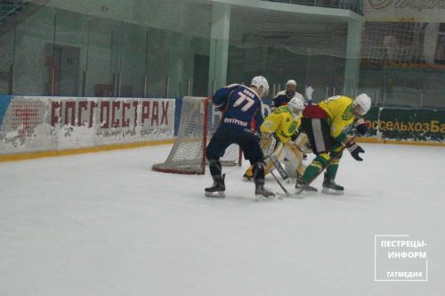 На пестречинском льду вновь разгромная победа