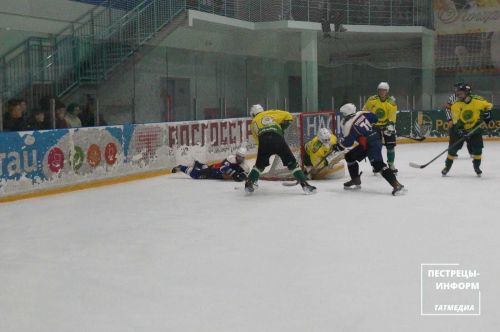 На пестречинском льду вновь разгромная победа