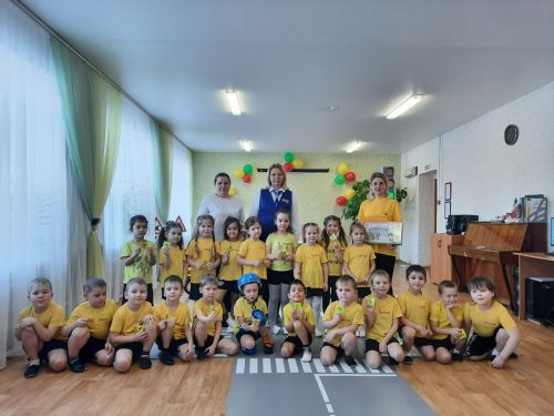 Питрәч мәктәпкәчә яшьтәге балалар белән профилактик дәрес үткәрделәр