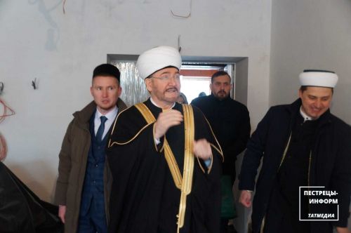 Председатель ДУМ РФ Равиль хазрат Гайнутдин посетил мечеть в селе Пестрецы