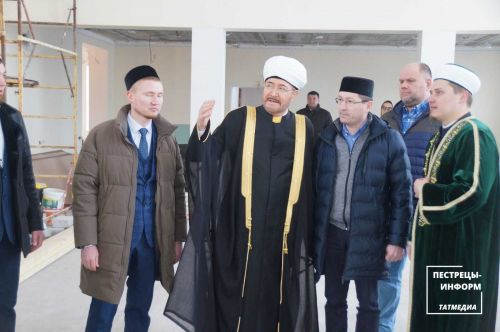 Председатель ДУМ РФ Равиль хазрат Гайнутдин посетил мечеть в селе Пестрецы