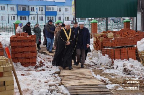 Председатель ДУМ РФ Равиль хазрат Гайнутдин посетил мечеть в селе Пестрецы
