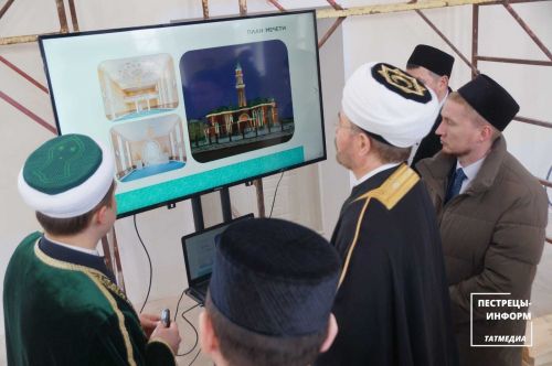 Председатель ДУМ РФ Равиль хазрат Гайнутдин посетил мечеть в селе Пестрецы