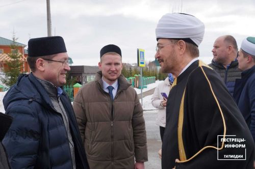 Председатель ДУМ РФ Равиль хазрат Гайнутдин посетил мечеть в селе Пестрецы