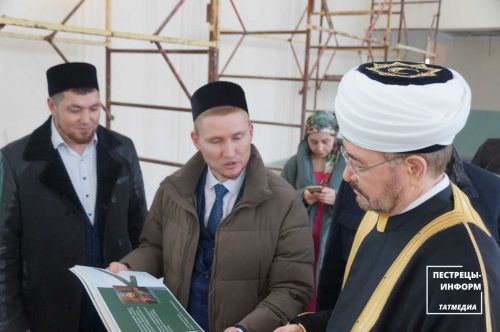 Председатель ДУМ РФ Равиль хазрат Гайнутдин посетил мечеть в селе Пестрецы