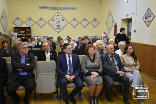 В селе Шали открыли мемориальную доску в память бывшего директора школы