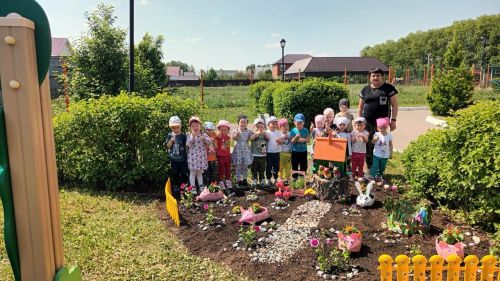В Осиновском креативно украсили территорию детского сада