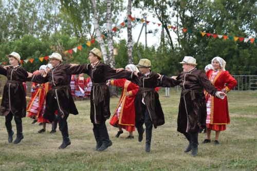 В Пестречинский район приехали 14 кряшенских фольклорных ансамблей