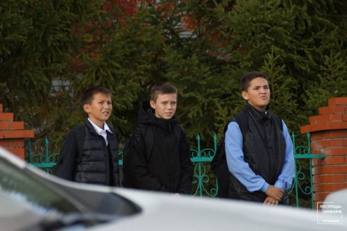 На минарет строящейся соборной мечети в райцентре установили полумесяц
