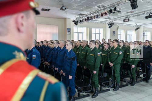 С 1 октября в России начинается осенний призыв