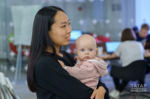 Родители продолжат получать декретные выплаты, даже если вышли на работу