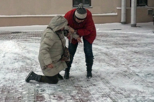 Пестречинцев предупредили о сильной гололедице, снеге и метели