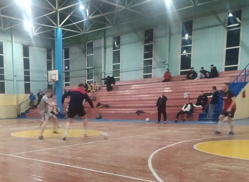 В чемпионате района по мини-футболу прошли игры второго тура
