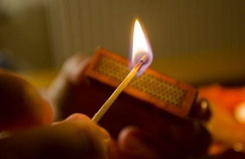 Пестречинцам напоминают об опасности детской шалости с огнем