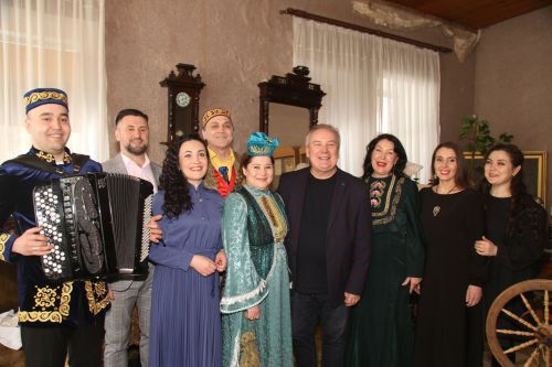 В Пестрецах состоялся юбилейный вечер главного режиссера театра Кариева