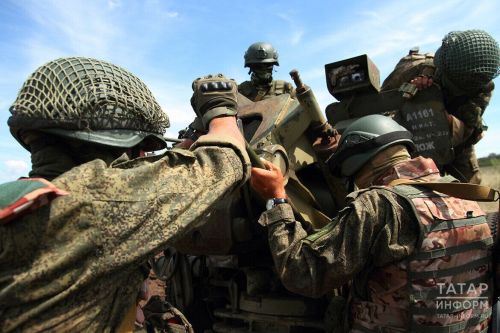 При заключении контракта с Минобороны за военнослужащим сохраняется рабочее место