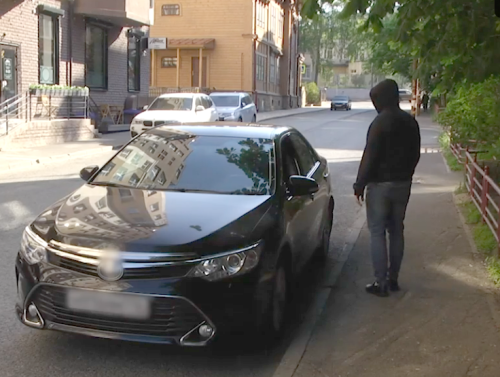 Уроженец Пестречинского района подозревается в краже более 200 тысяч из автомобилей