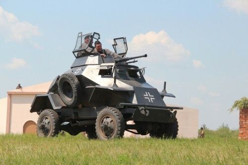 На «Элбэдэн-2024» задействуют военную технику — гусеничные и колесные машины