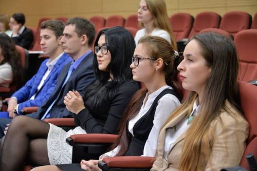 Молодежь приглашают вступить в новый состав Молодежного Правительства РТ