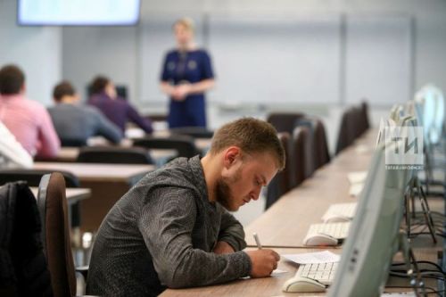 В программы 100% детсадов, школ и вузов РТ включат элементы финграмотности