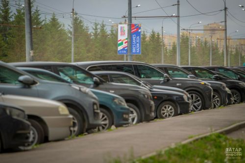 Казанцы могут исправлять неверный госномер машины в сервисе «Горпарковки»