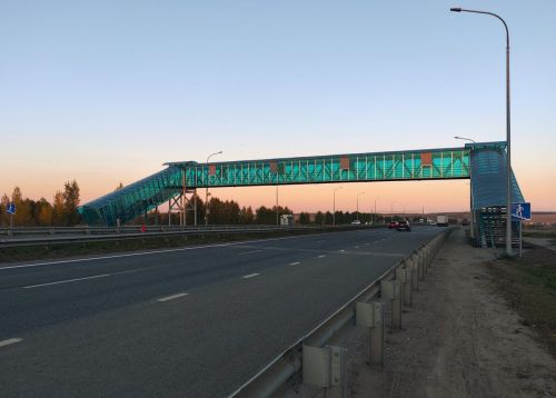На трассе М7 возле села Гильдеево построили модульный надземный пешеходный переход