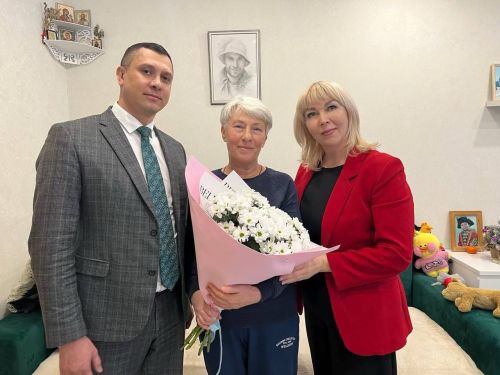 В Пестречинском районе с днем рождения поздравили маму Героя России