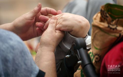 Минтруд разъяснил новые правила дополнительных выходных для родителей детей-инвалидов