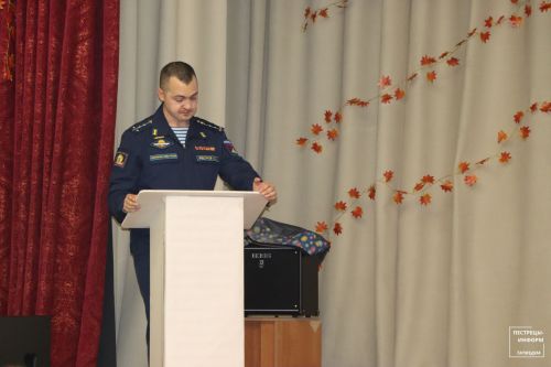 Пестречинские ученики встретились с выпускником легендарного училища