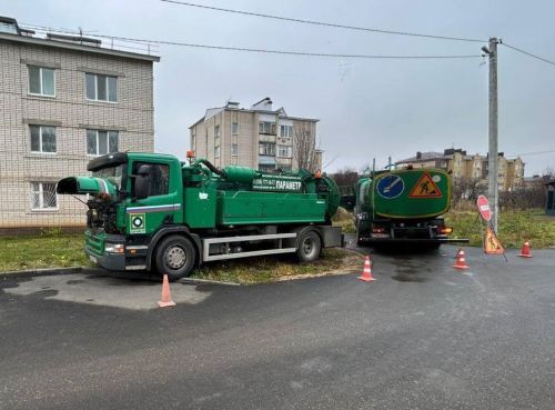 В Пестрецах чистят канализационные сети на проблемных участках