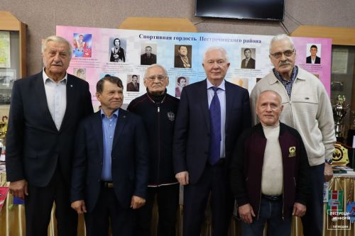 В Пестрецах представили выставку «Легенды спорта»
