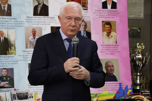 В Пестрецах представили выставку «Легенды спорта»