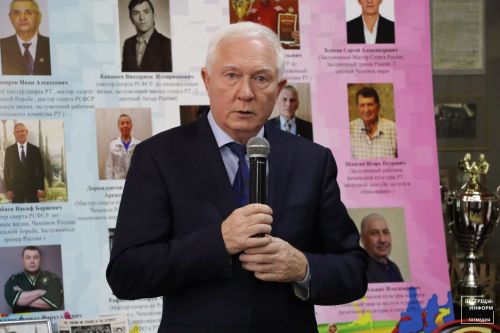 В Пестрецах представили выставку «Легенды спорта»
