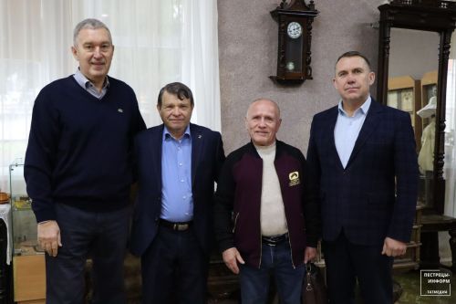 В Пестрецах представили выставку «Легенды спорта»
