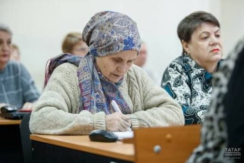 Пенсионеры и люди с инвалидностью могут получить цифровое удостоверение в мессенджере МАX