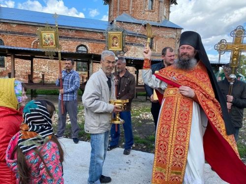 Приход Благовещения в селе Русские Казыли оказывает помощь людям в трудной жизненной ситуации